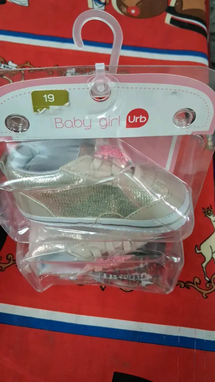 Zapatillas doradas para bebé talla 19 - 4