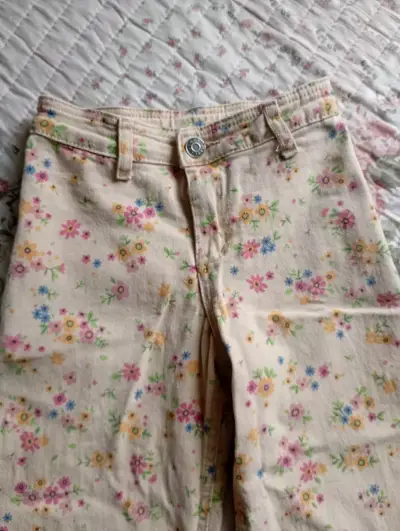 Conjunto de pantalones para niña, jeans y floral - miniatura 4