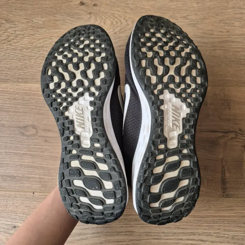Zapatillas deportivas negras Nike para correr - 3