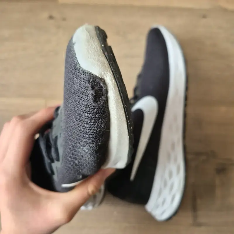 Zapatillas deportivas negras Nike para correr - 5