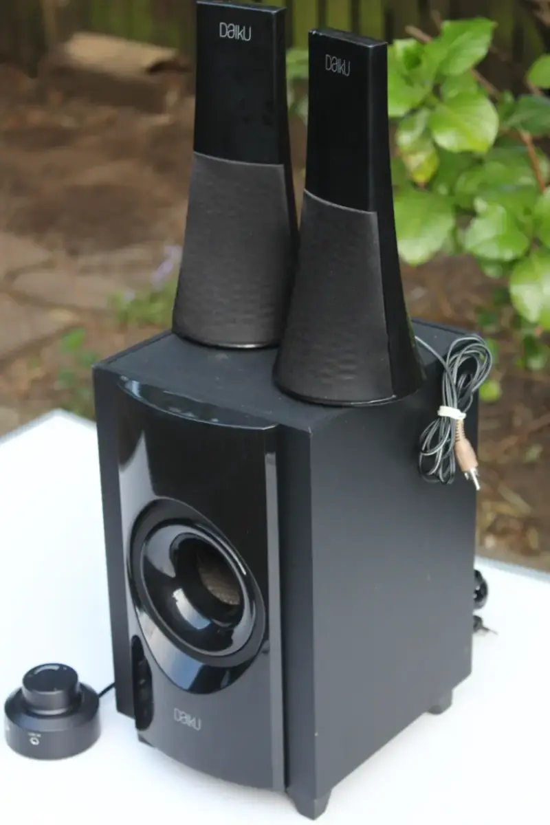 Subwoofer Sistema Audio 2.1 - 40Watts Pc-Notebook - 2