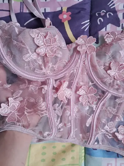 Corset de encaje rosa floral con varillas - miniatura 2