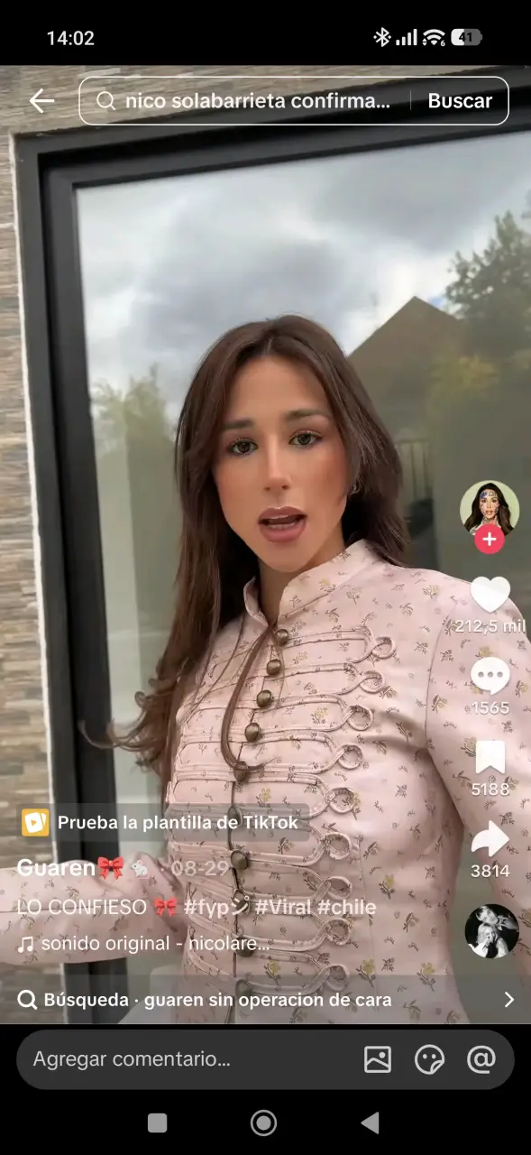 Chaqueta rosa con estampado floral - 1