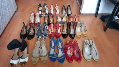 Lote de zapatos de tacón variados para mujer - miniatura 1