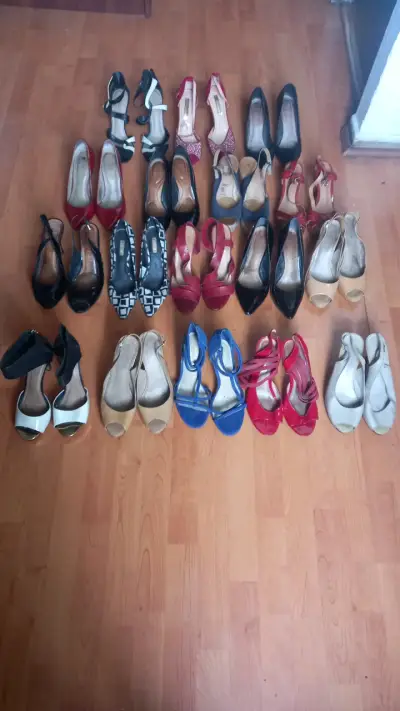 Lote de zapatos de tacón variados para mujer - miniatura 2
