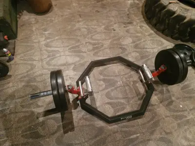 Barra hexagonal con pesas Ultimate Fitness - miniatura 1