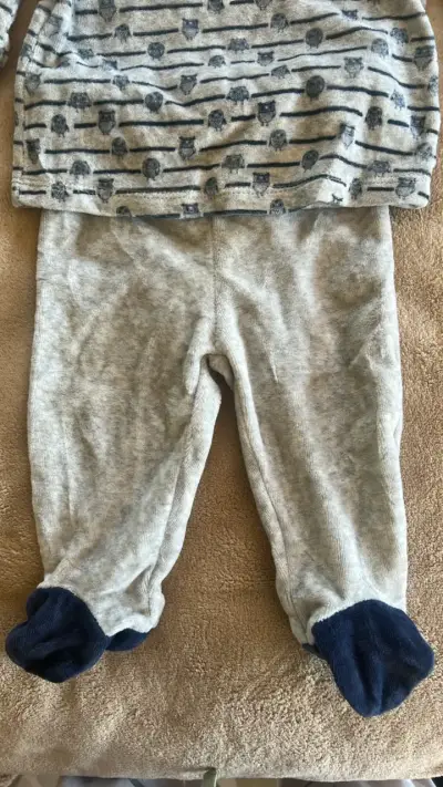 Pijama de bebé Opaline gris con estampado de búhos - miniatura 2