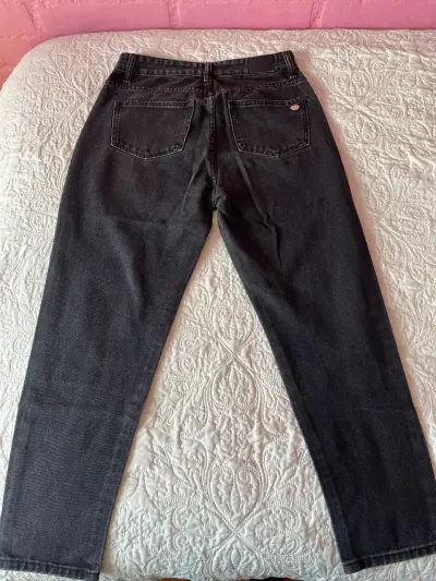 Jeans negros de mujer Fiorucci estilo mom jeans - miniatura 3