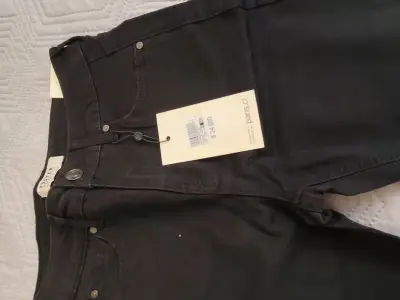 Jeans negros Foster talla 36 nuevos - miniatura 1