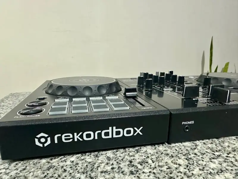 Controlador DJ Pioneer DDJ-400 con Rekordbox - 6