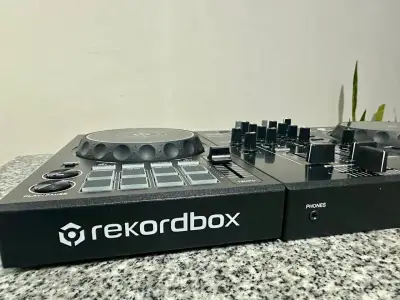 Controlador DJ Pioneer DDJ-400 con Rekordbox - miniatura 6