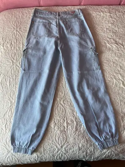 Pantalones cargo de mezclilla azul claro - miniatura 5