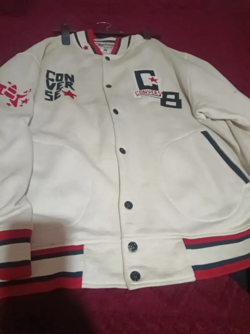 Conjunto deportivo Converse blanco con detalles rojos - 4