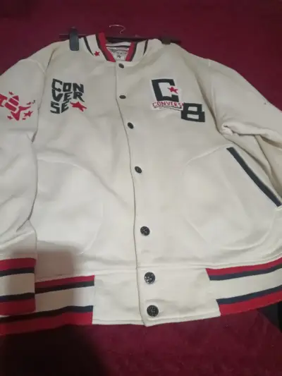 Conjunto deportivo Converse blanco con detalles rojos - miniatura 4