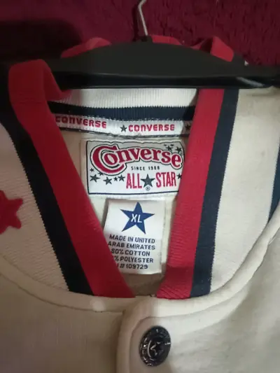 Conjunto deportivo Converse blanco con detalles rojos - miniatura 5
