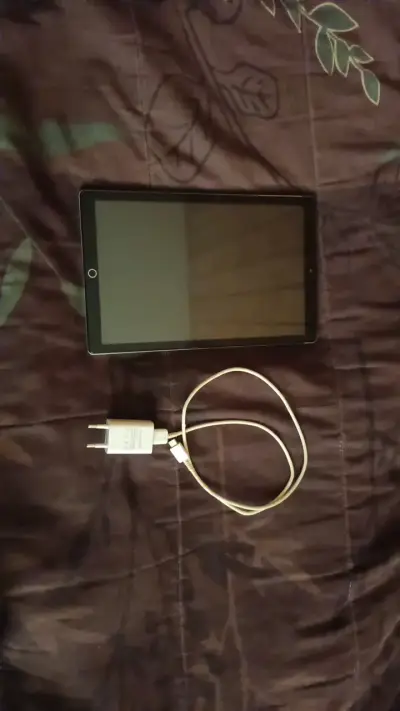 Tablet Android con cargador incluido leer descripc - miniatura 1