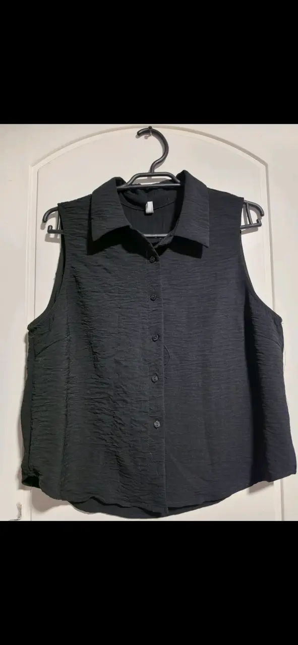 Blusa sin mangas negra para mujer - 1