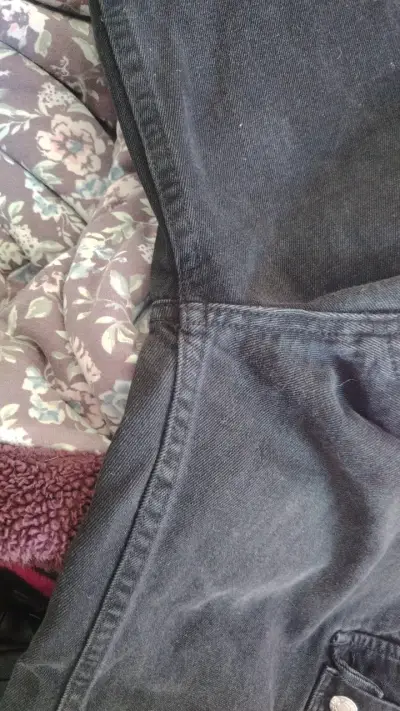 Jeans negros tipo cargo - miniatura 3