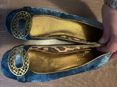 Bailarinas de terciopelo azul con detalle dorado Coach - miniatura 1