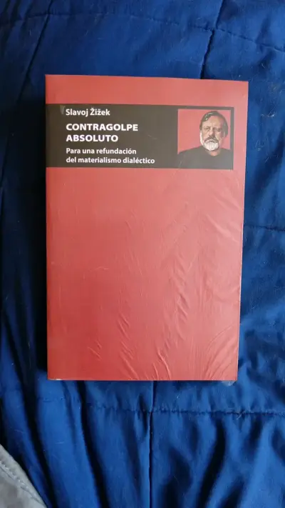Libro 'Contragolpe Absoluto' de Slavoj Žižek - miniatura 1