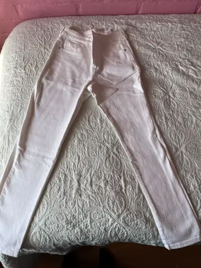 Pantalones blancos ajustados para mujer - miniatura 1