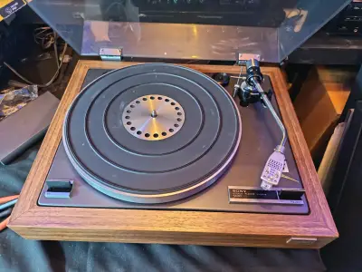 Tocadiscos Sony 5100 Vintage en Buen Estado - miniatura 1