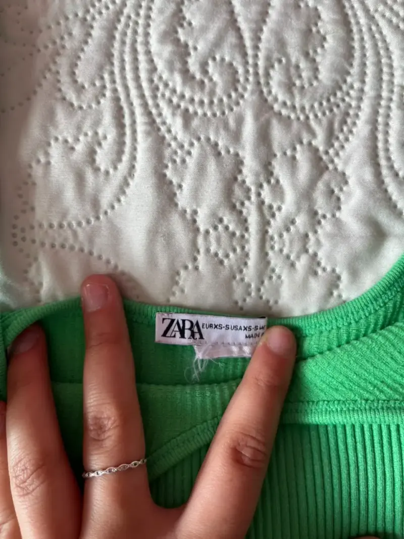 Top corto verde de tirantes para mujer - 2