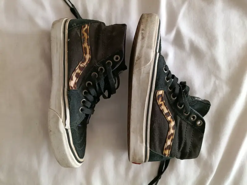 Zapatillas Vans negras con diseño animal print 37