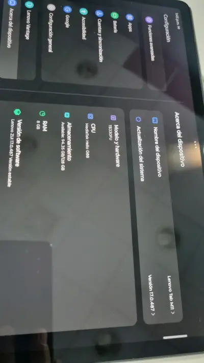 Tablet Lenovo Tab M11 con accesorios - miniatura 2