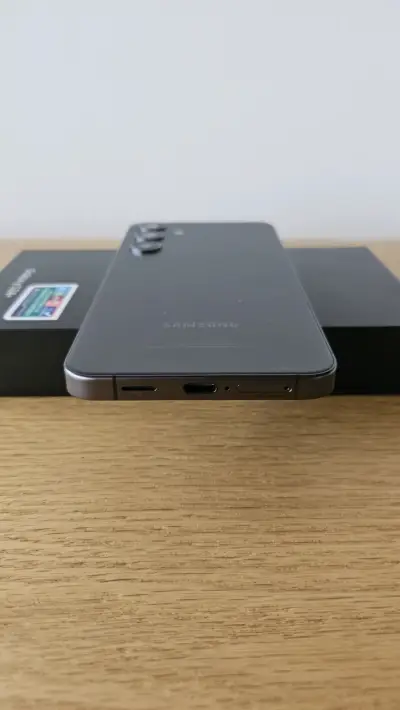 Samsung Galaxy S24+ como nuevo en caja - miniatura 6