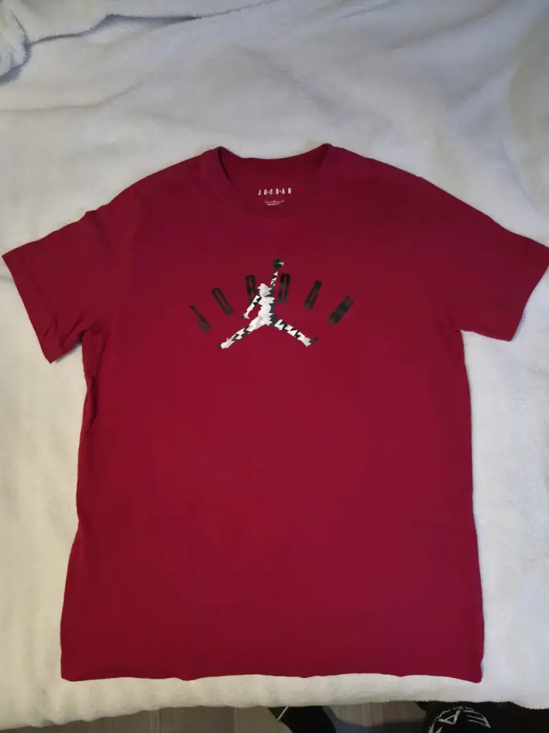 Polera Jordan roja con logo Jumpman - 1
