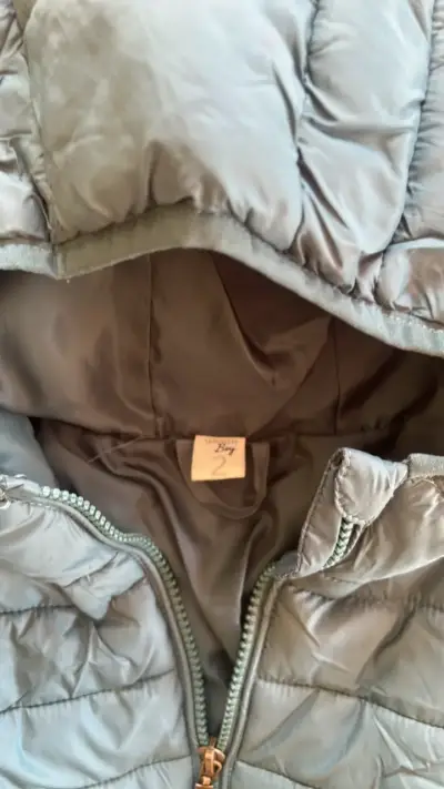 Chaqueta acolchada azul para niño con capucha - miniatura 2