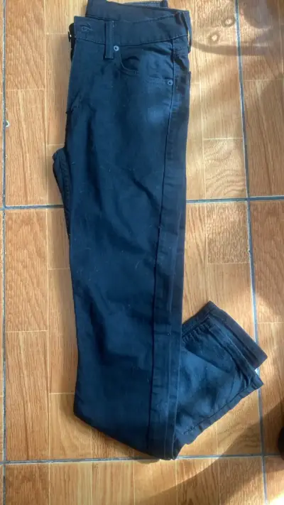 Jeans Levi's 519 negros talla 30 - miniatura 1
