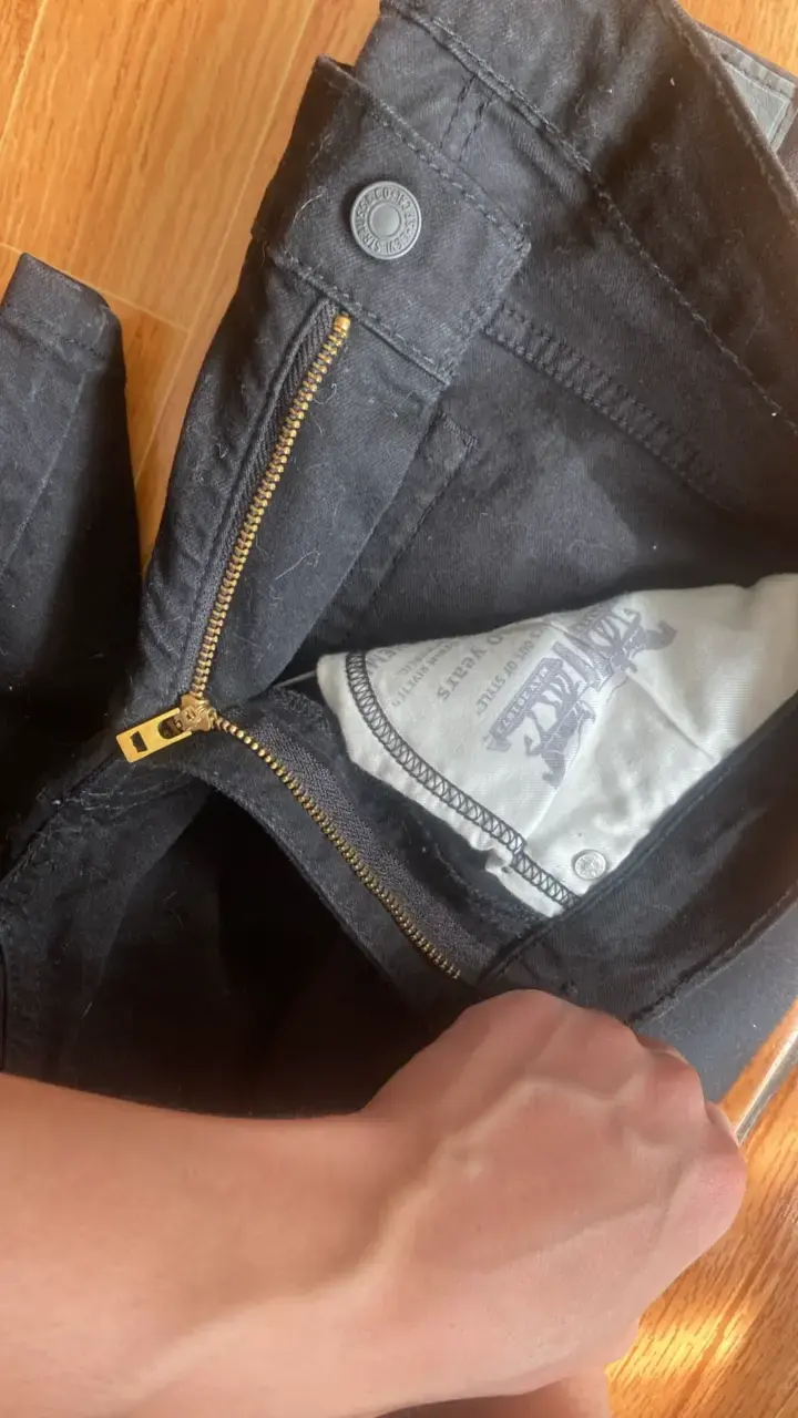 Jeans Levi's 519 negros talla 30 - 3