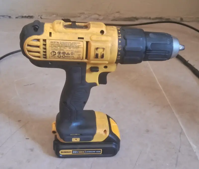 Taladro Inalámbrico DeWalt 20V Max - 2