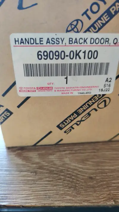 Manilla trasera cromada para Toyota - miniatura 2