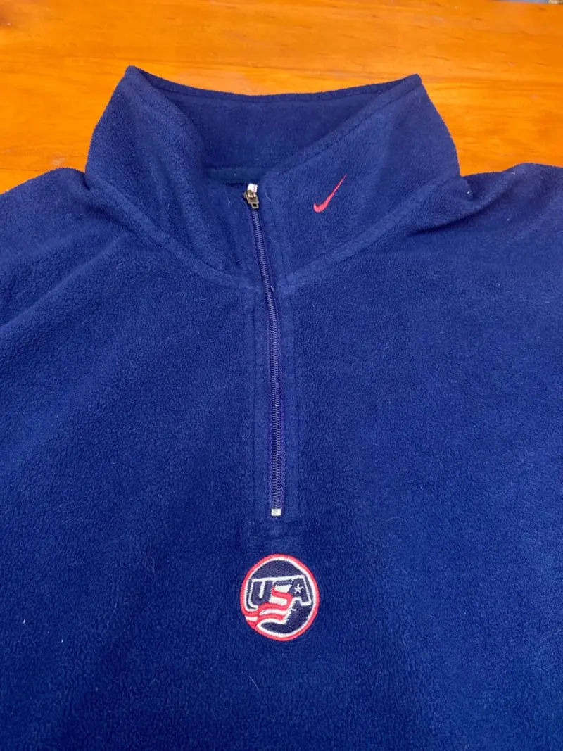 Polerón Nike azul con logo USA - 6