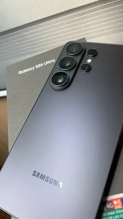 Samsung Galaxy S26 Ultra como nuevo en su caja - miniatura 3