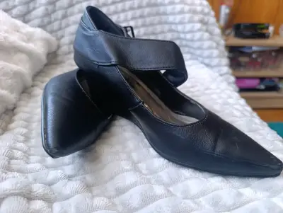Zapatos de tacón negro con hebilla - miniatura 3