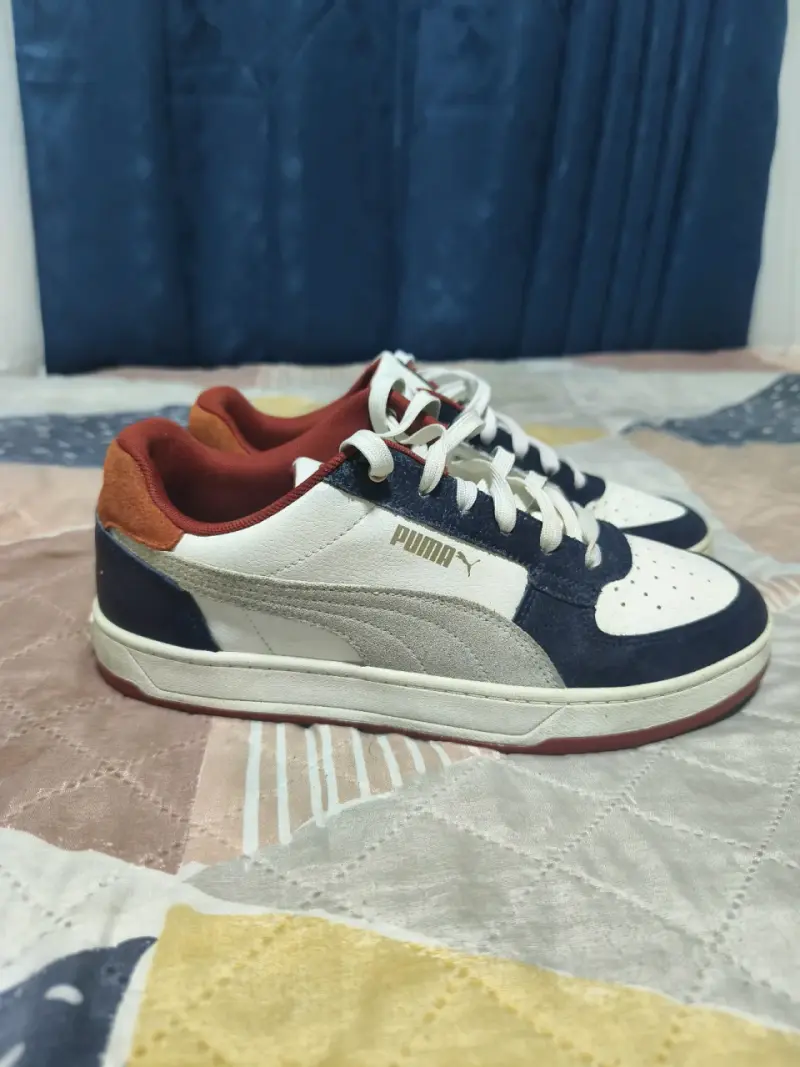 Zapatillas deportivas Puma blancas y azules - 2