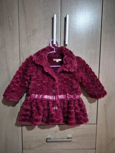Abrigo de niña color burdeos con lazo - miniatura 1