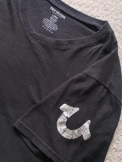 Polera Negra True Religion detalles plateados - miniatura 1