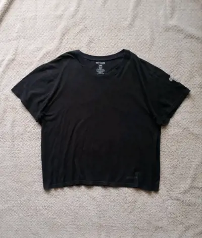 Polera Negra True Religion detalles plateados - miniatura 2