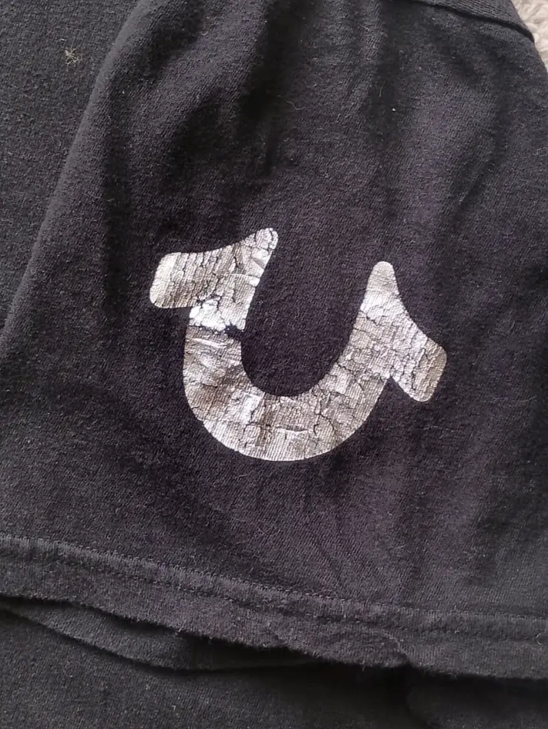 Polera Negra True Religion detalles plateados - 4