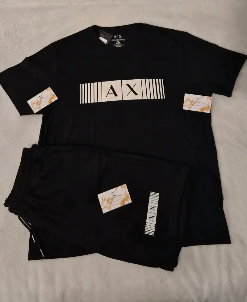 Conjunto deportivo negro Armani Exchange para homb - 1