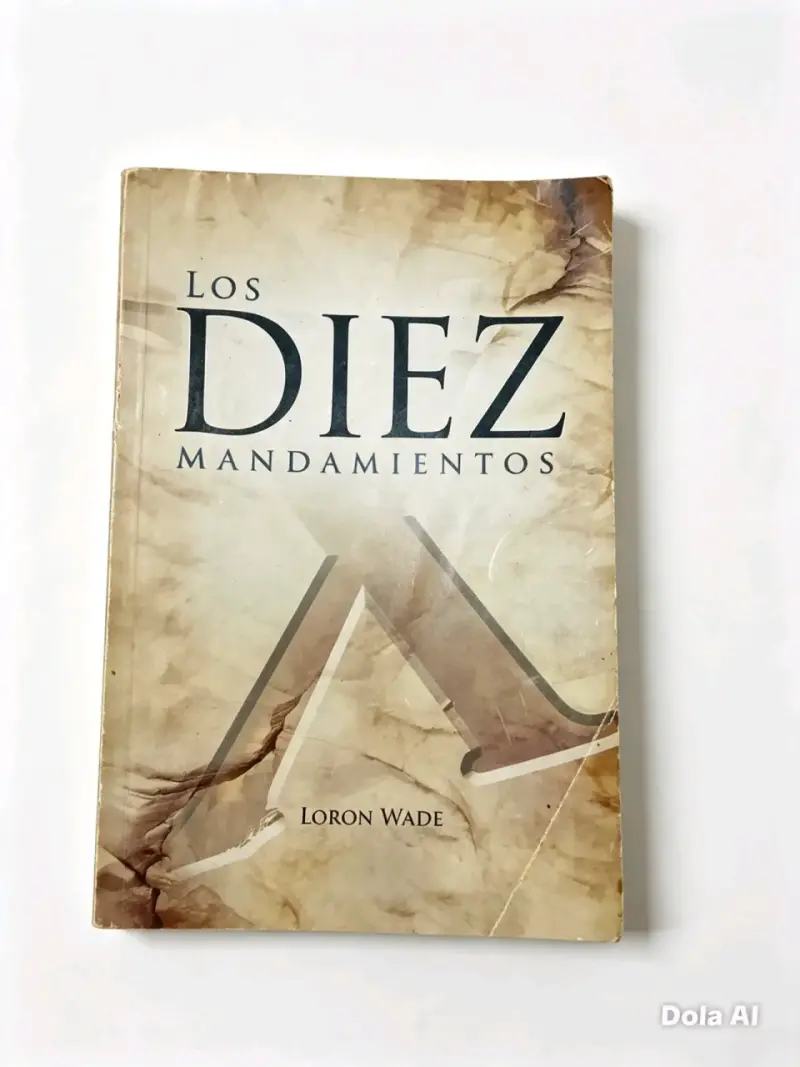 Libro 'Los Diez Mandamientos' de Loron Wade