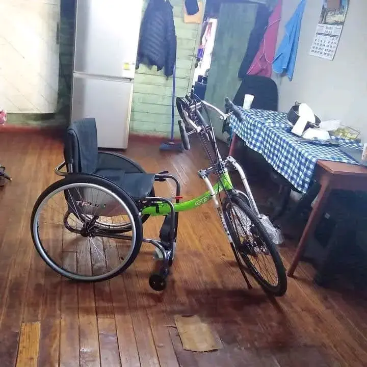 Bicicleta adaptada para silla de ruedas - 2