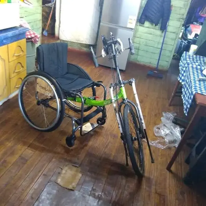 Bicicleta adaptada para silla de ruedas - 3