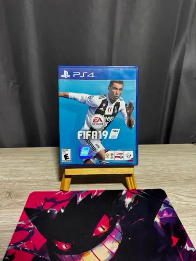 Juego PS4 FIFA 19 en buen estado - miniatura 1