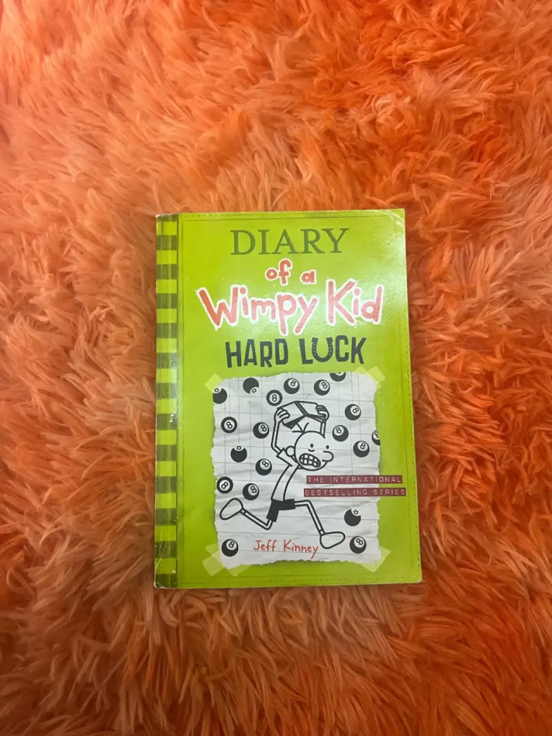 Libro Diary of a Wimpy Kid: Hard Luck de Jeff Kinney - 1